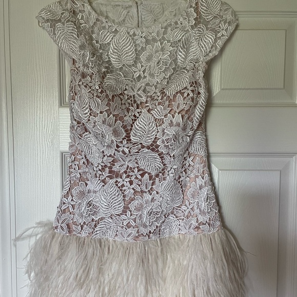 White Jovani size 2 cocktail/pageant/prom dress. - Picture 1 of 10